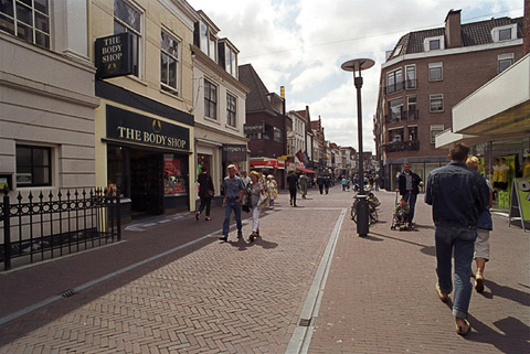 Amersfoort, storm drains: A small-scale solution for a narrow street